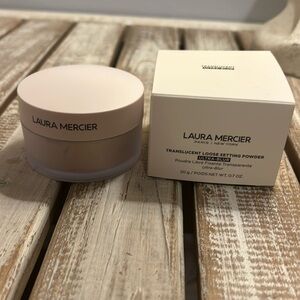 NWT Laura Mercier Translucent Honey Loose Setting Powder Ultra-Blur 0.7 oz